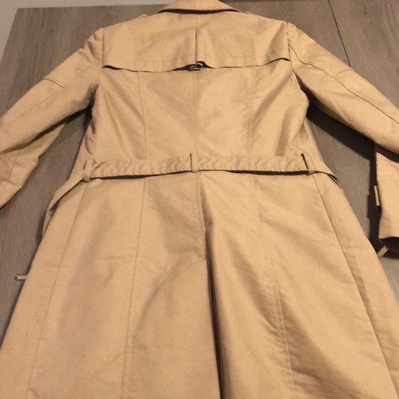 Beige trench coat - Picture 8 of 8
